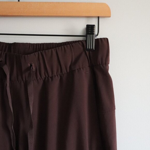 Lululemon Women's Sz 4 Plum Keep Moving Relaxed Fit Stretch Activewear Pant - Picture 5 of 11